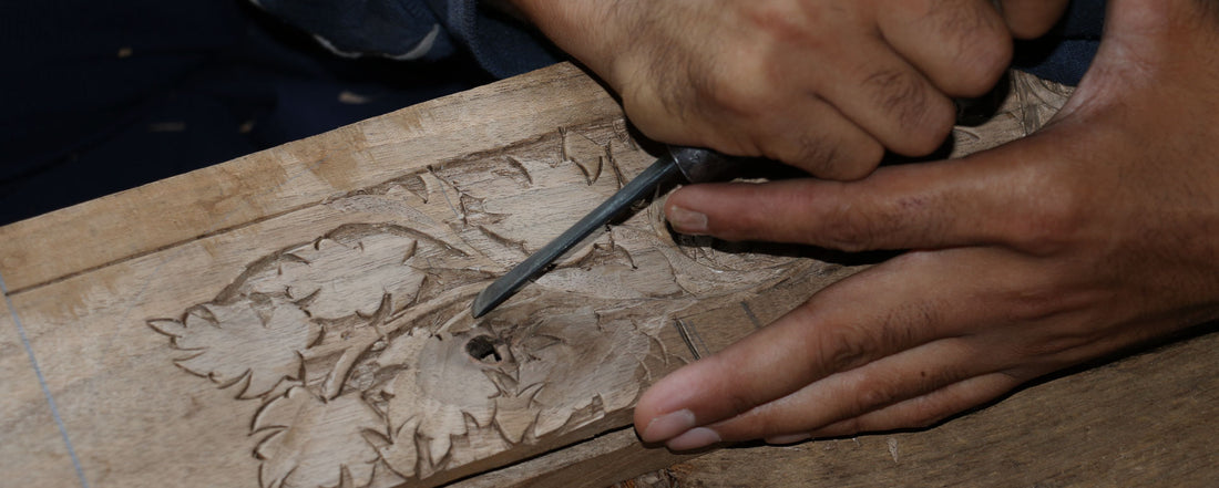 Carved Walnut Wood: Choosing, Carving, and Creating Masterpieces