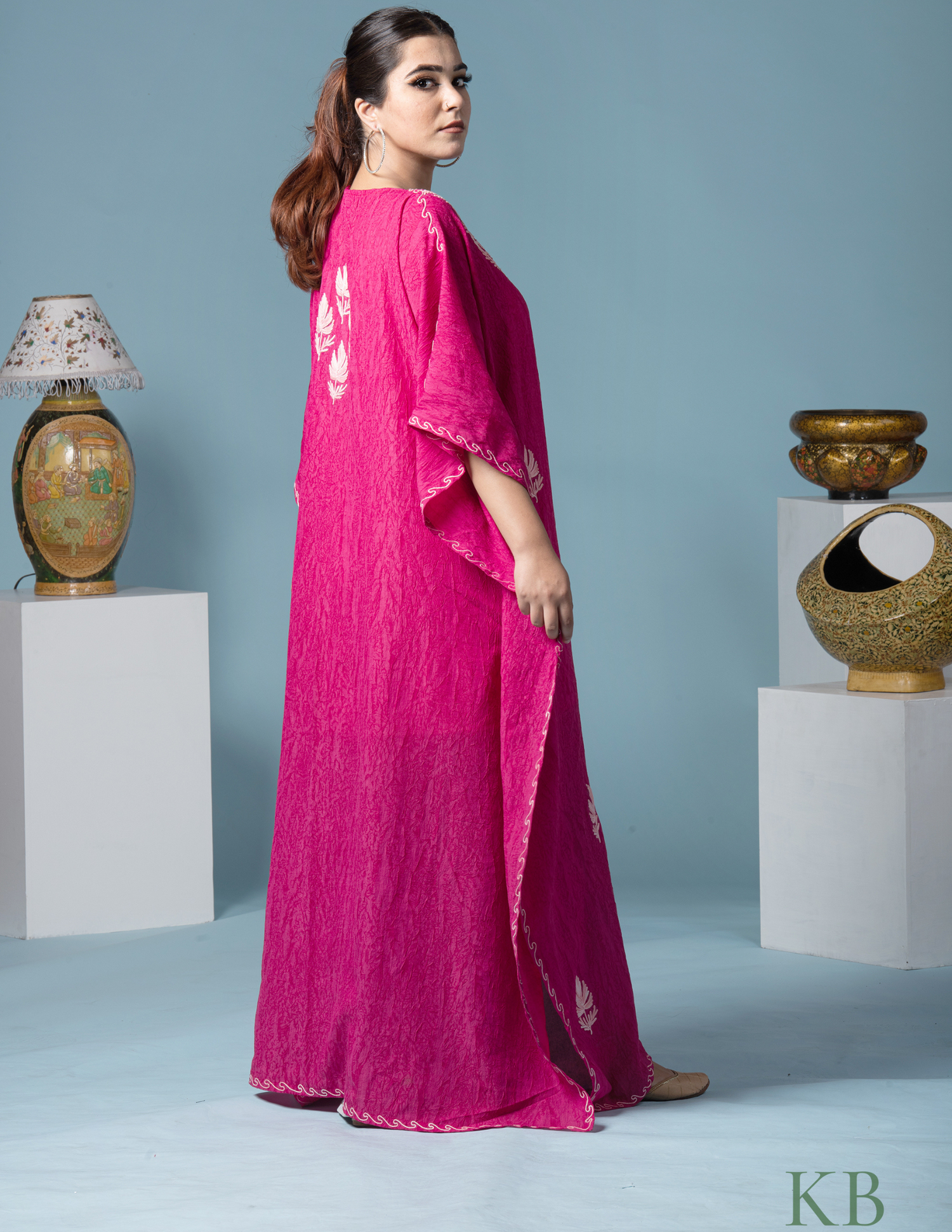 Booen Naal Pink Embroidered Kaftan - Kashmir Box