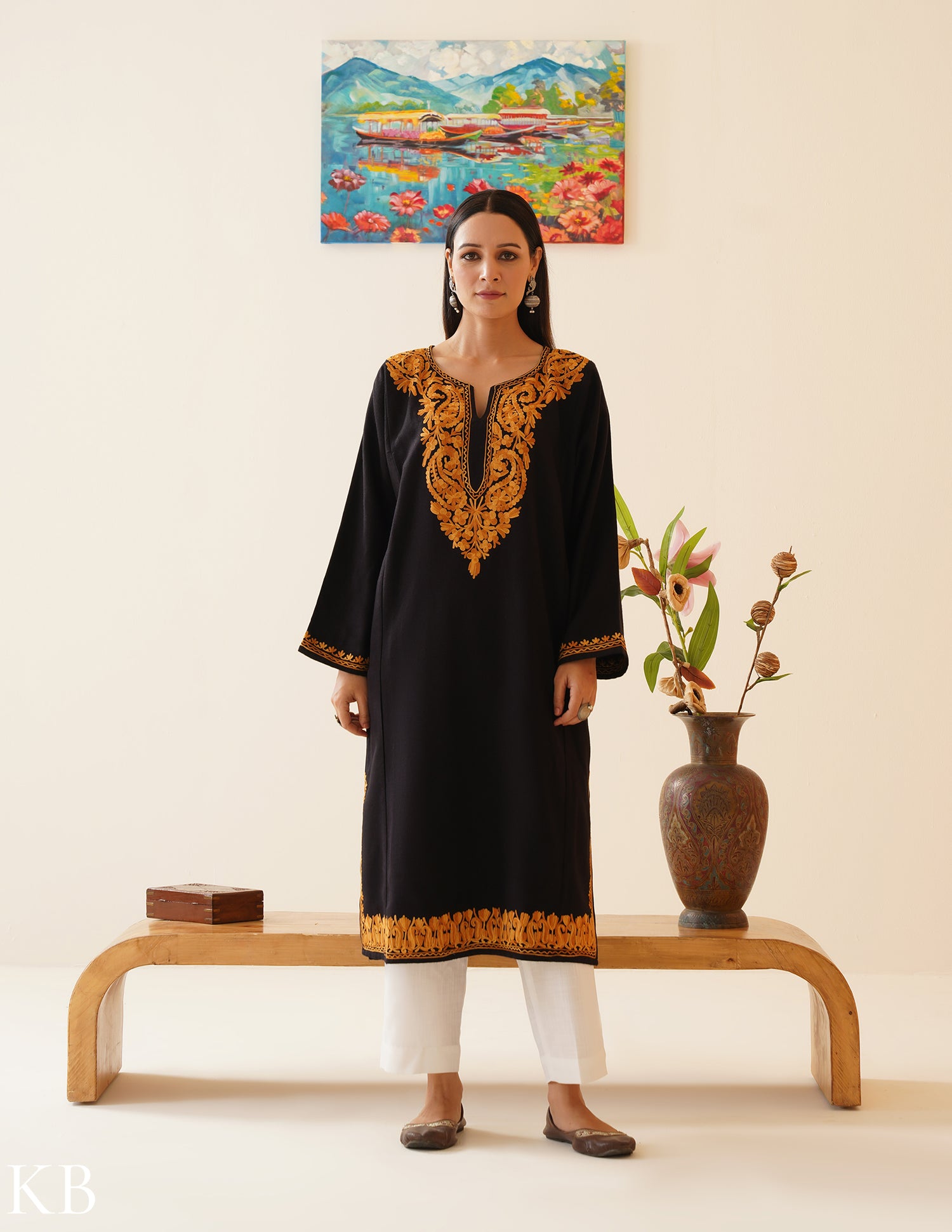 Rang-e-Khizan Classic Black Aari Phiran