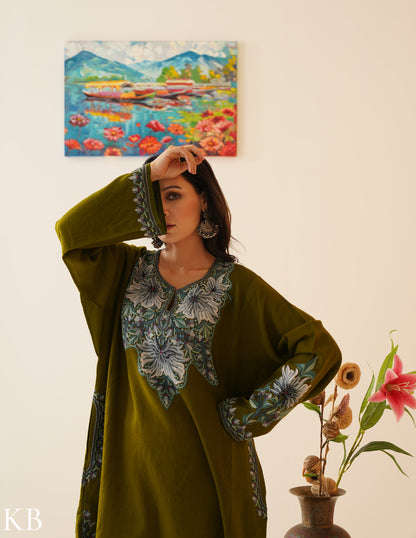 Rang-e-Khizan Elite Luxe Pesto Green Hand-Aari Phiran