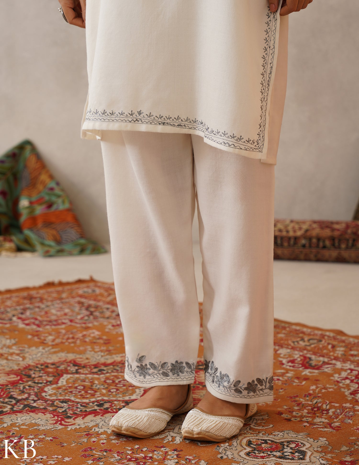 meHER Cream White Kashmiri Silver Zari Woollen Co-ord Set