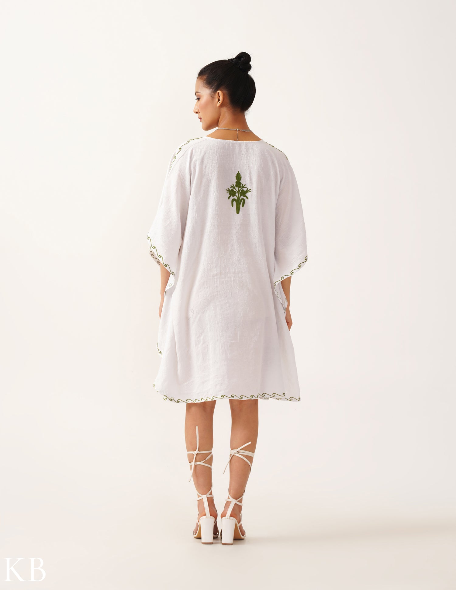 Moss Aari Off-White Crushed Cotton Short Kaftan - Kashmir Box