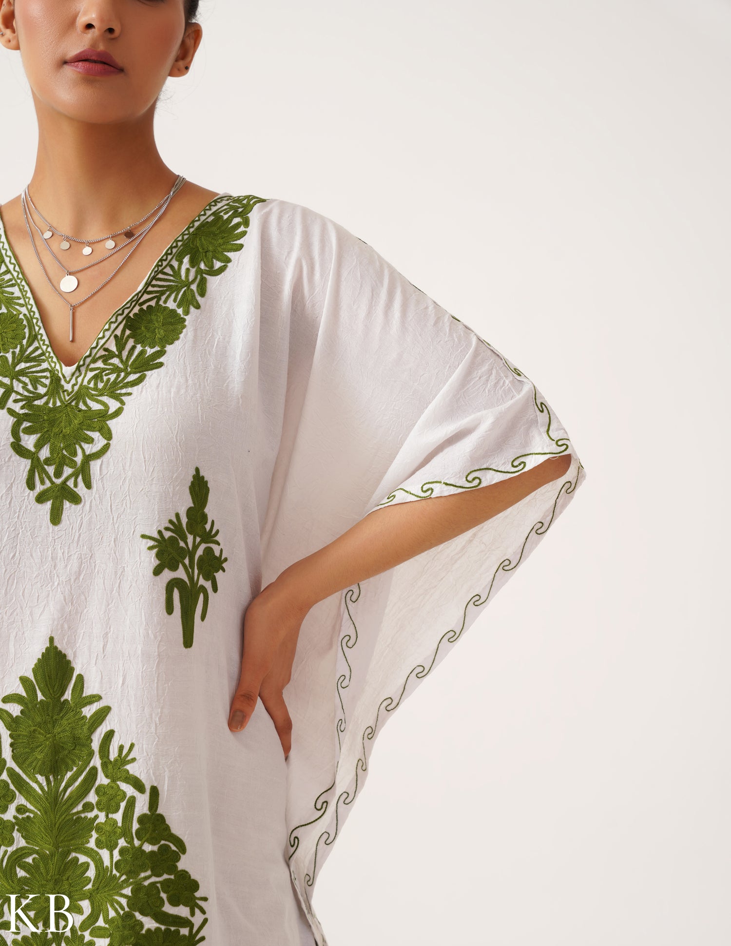 Moss Aari Off-White Crushed Cotton Short Kaftan - Kashmir Box