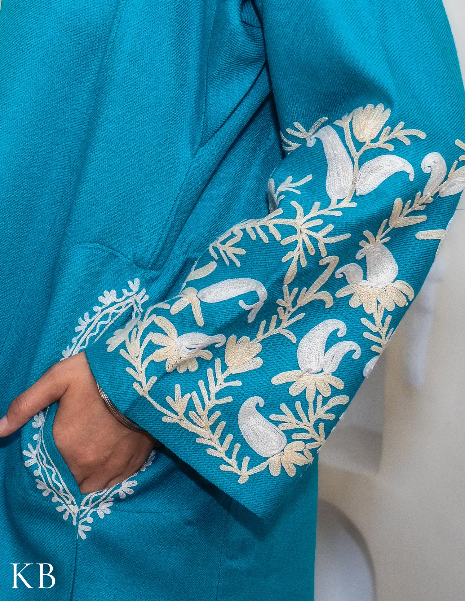 Rang-e-Khizan Turquoise Paisley Aari Phiran