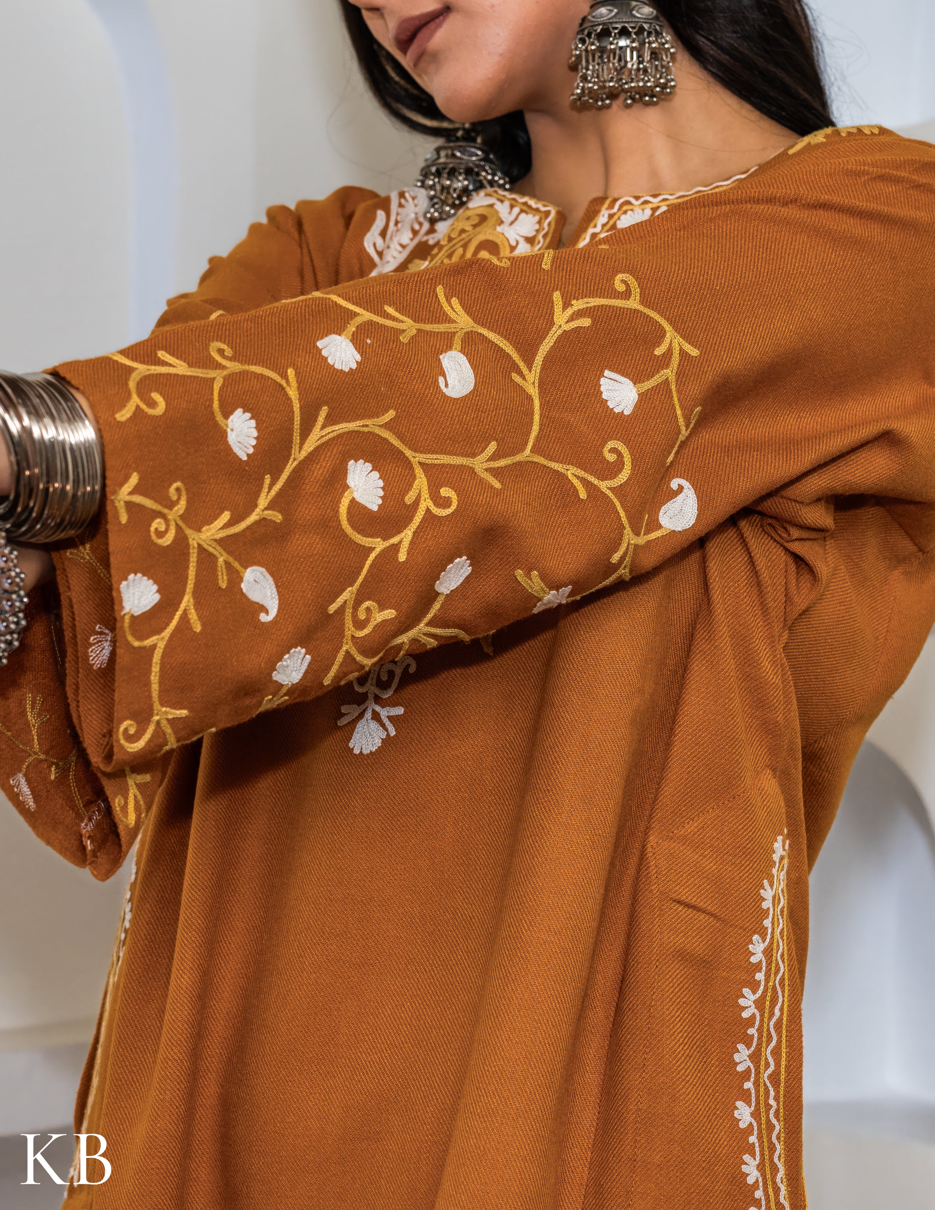 Rang-e-Khizan Marigold Arched Paisley Aari Phiran