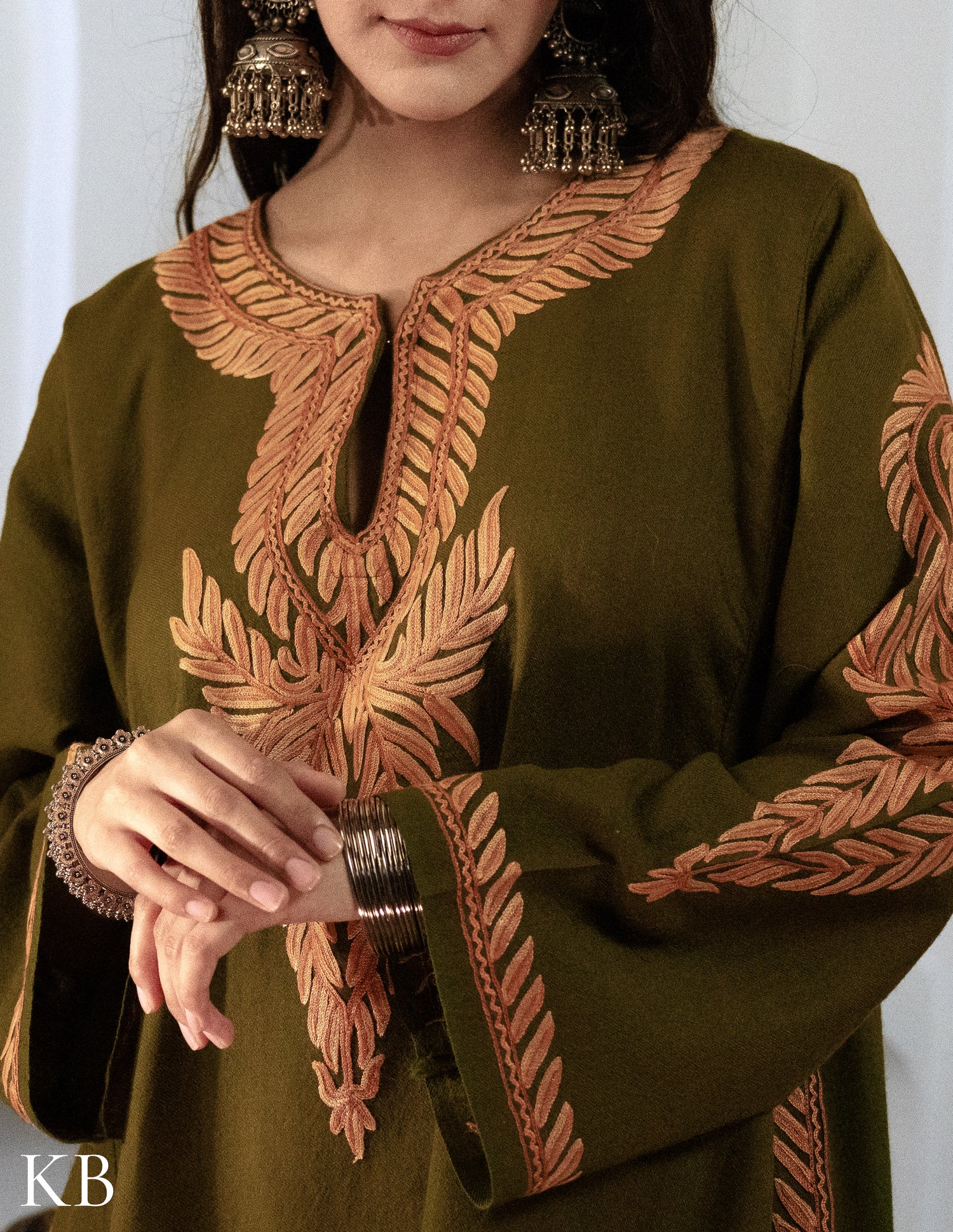 Rang-e-Khizan Elite Luxe Pesto Green Leaf Hand-Aari Phiran