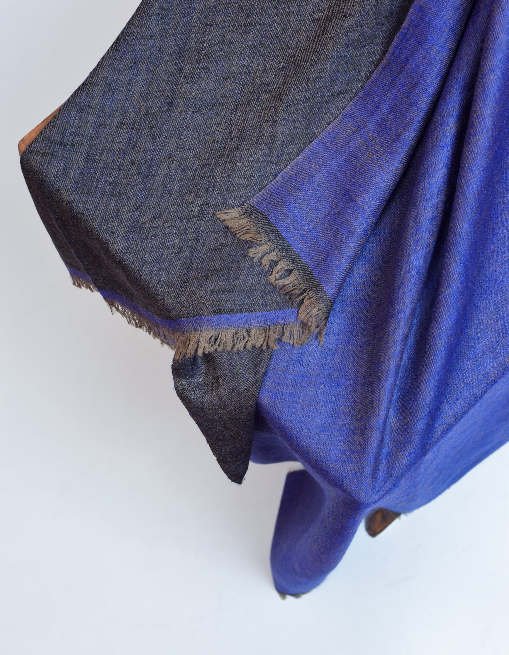 Classic Black Blue Handwoven Reversible Cashmere Pashmina Stole