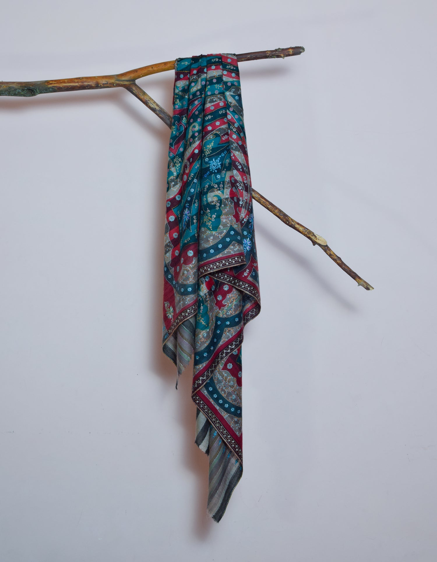 Multi-Pattern Handwoven Kani Print Detail Embroidered Cashmere Pashmina Shawl