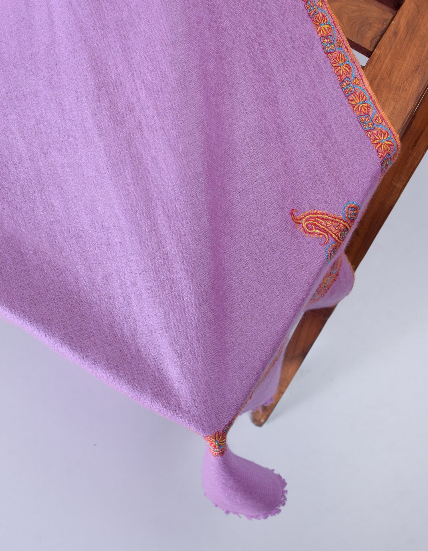 Lavender Handwoven Sozni Border Embroidered Cashmere Pashmina Stole