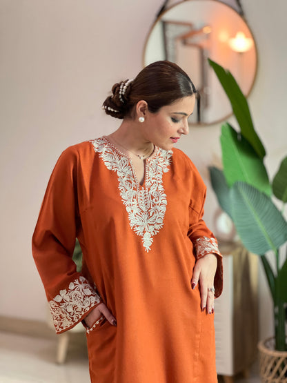 Rang-e-Khizan Rust Paisley Zari Phiran