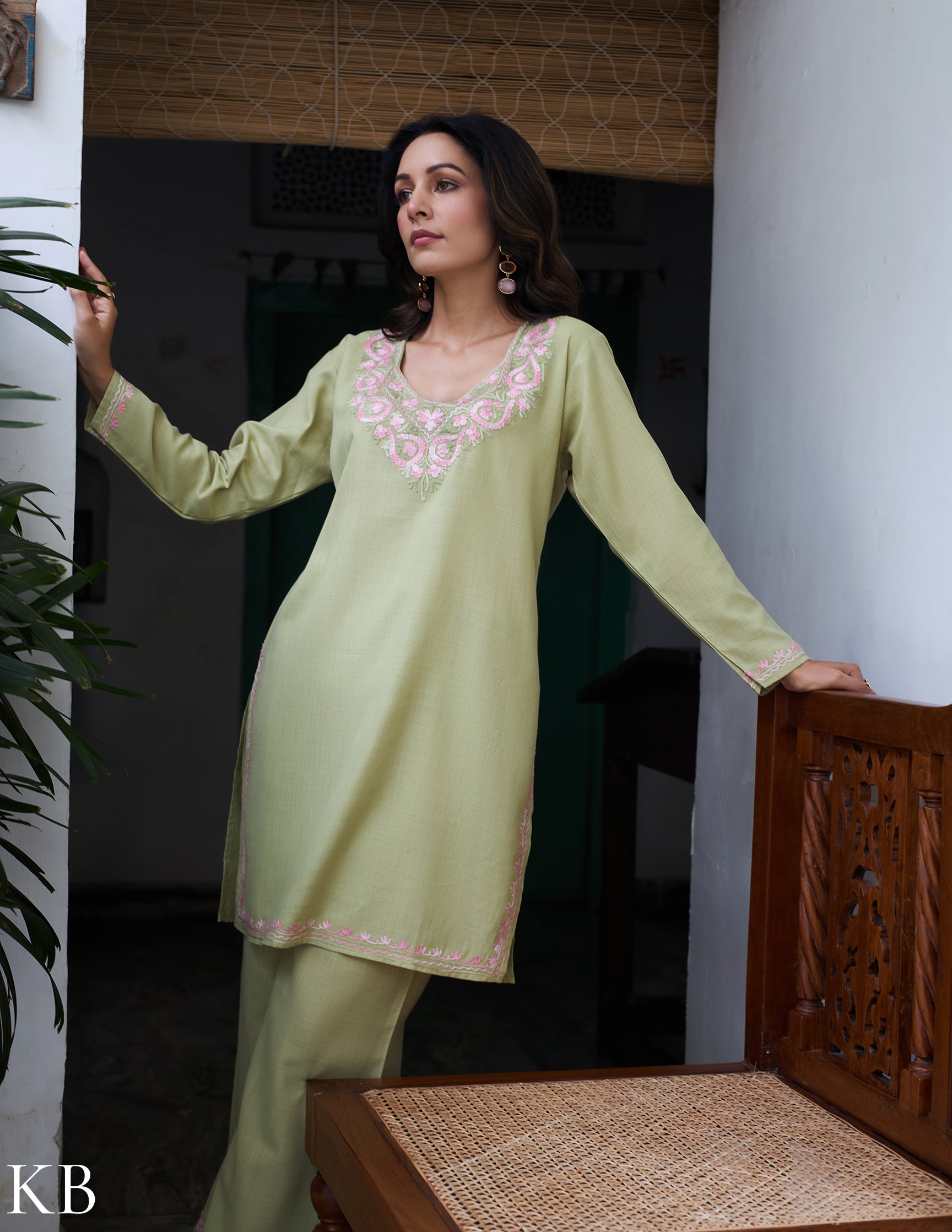 Nigeen Kashmiri Aari Light Green Co-ord Set