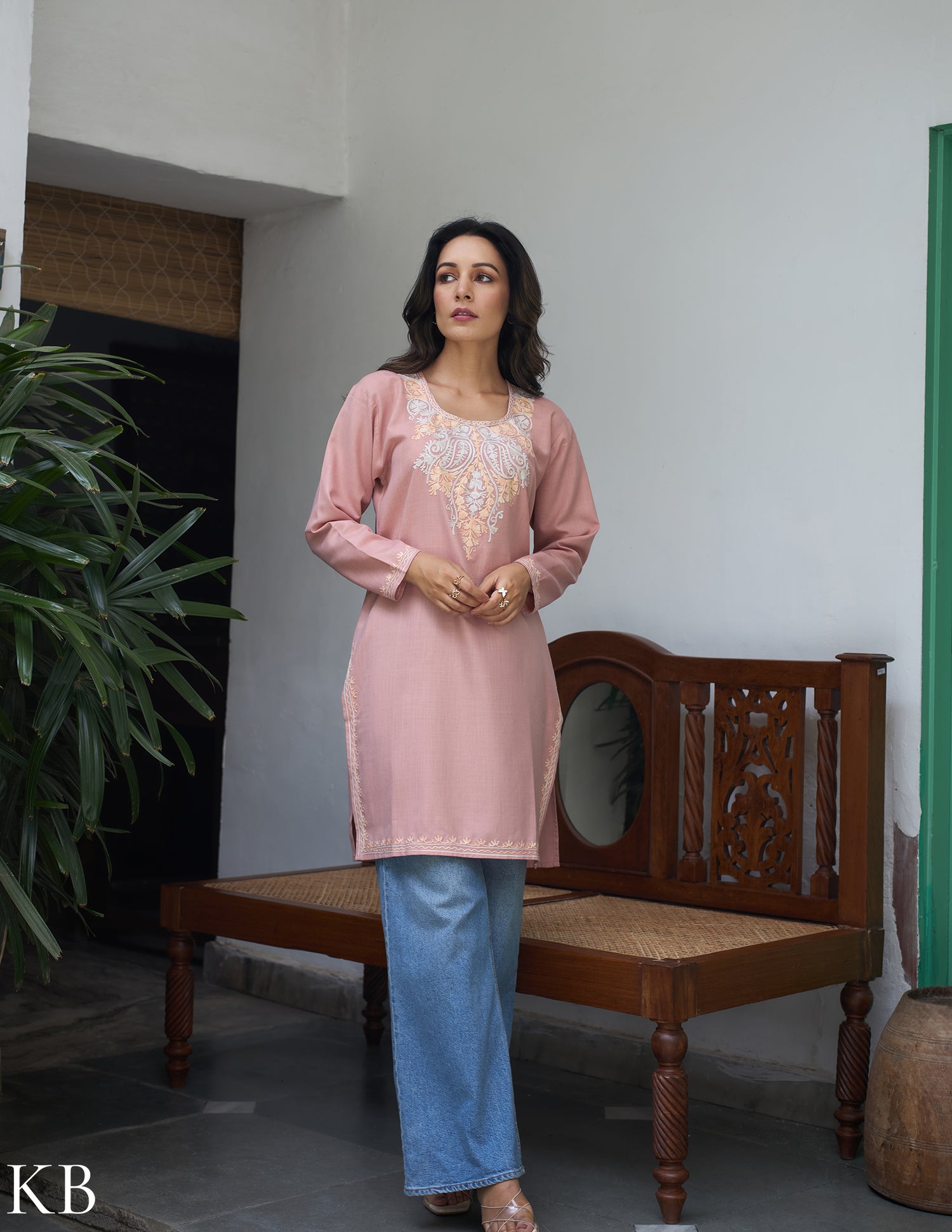 Nigeen Kashmiri Aari Dusky Pink Kurti