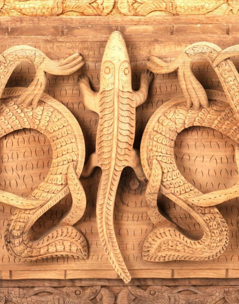 Dragon Hunt Handcrafted Walnut Wood Wall Plate - Kashmir Box