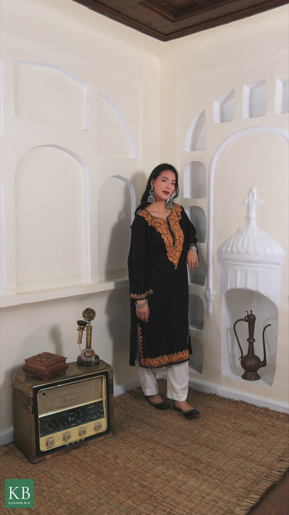 Rang-e-Khizan Classic Black Aari Phiran