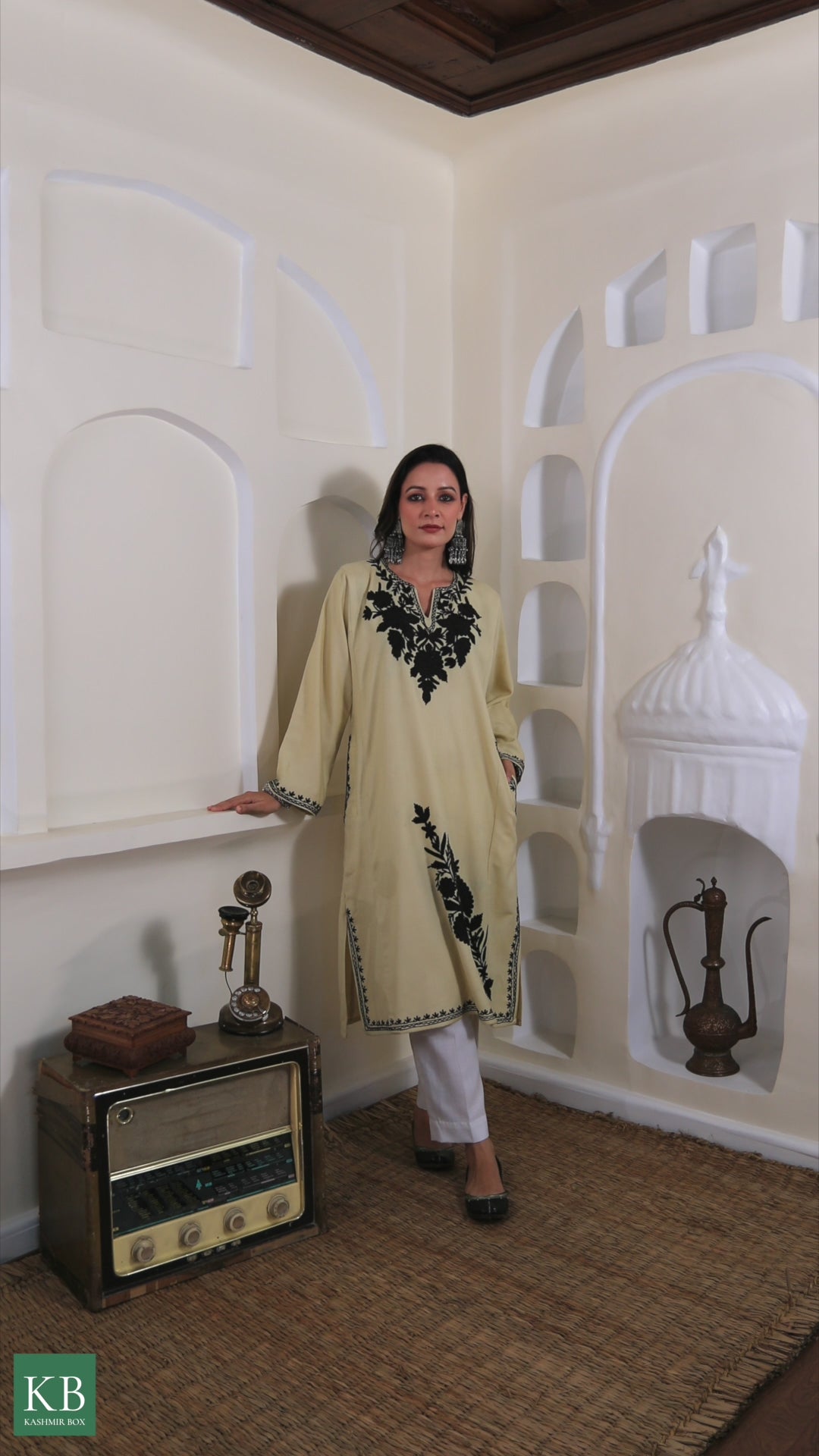 Rang-e-Khizan Ivory Grace Aari Phiran