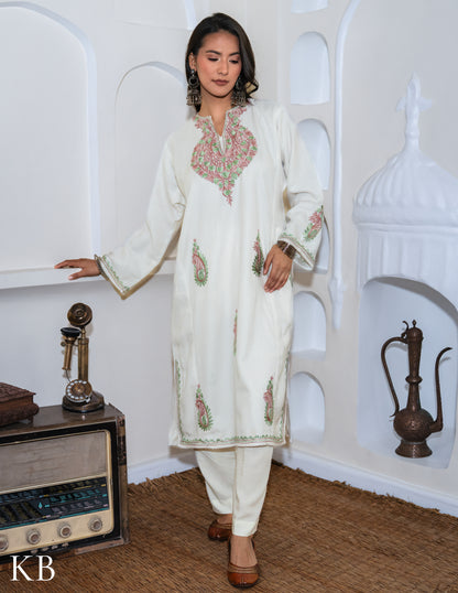 Rang-e-Khizan Off-White Paisley Aari Phiran