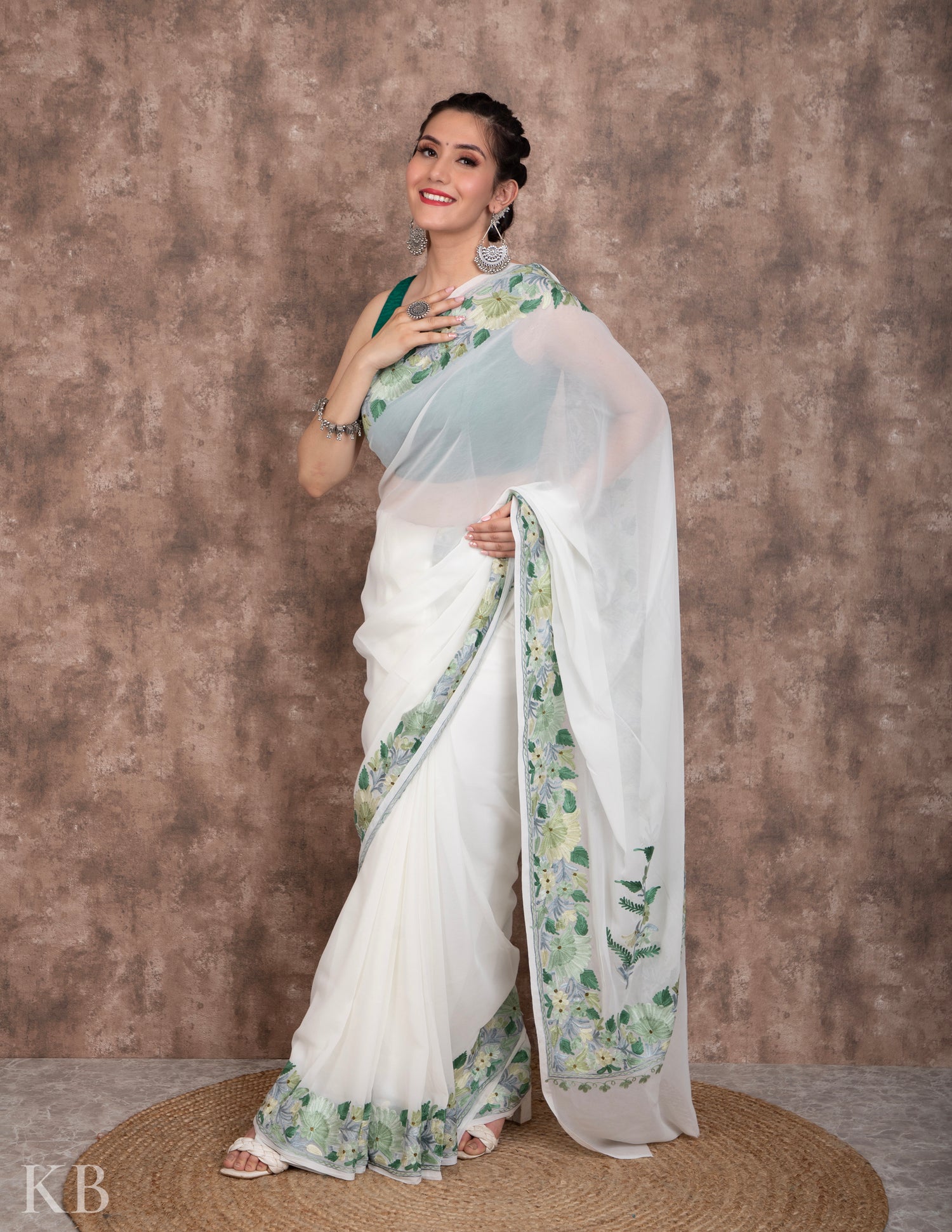 Patta Border White Embroidered Saree - Kashmir Box