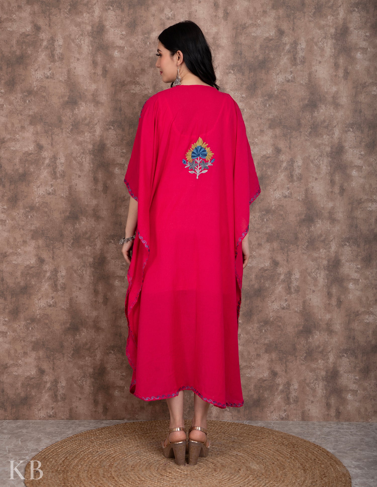 Neel Posh Pink Embroidered Kaftan