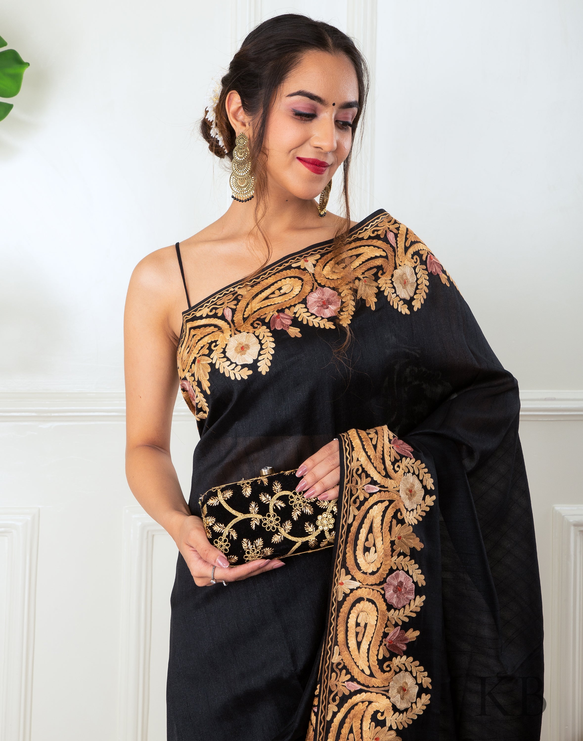 Party Wear Designer Plain Black Saree With Golden Border in Kakinada at  best price by DHAGA FASHION - Justdial