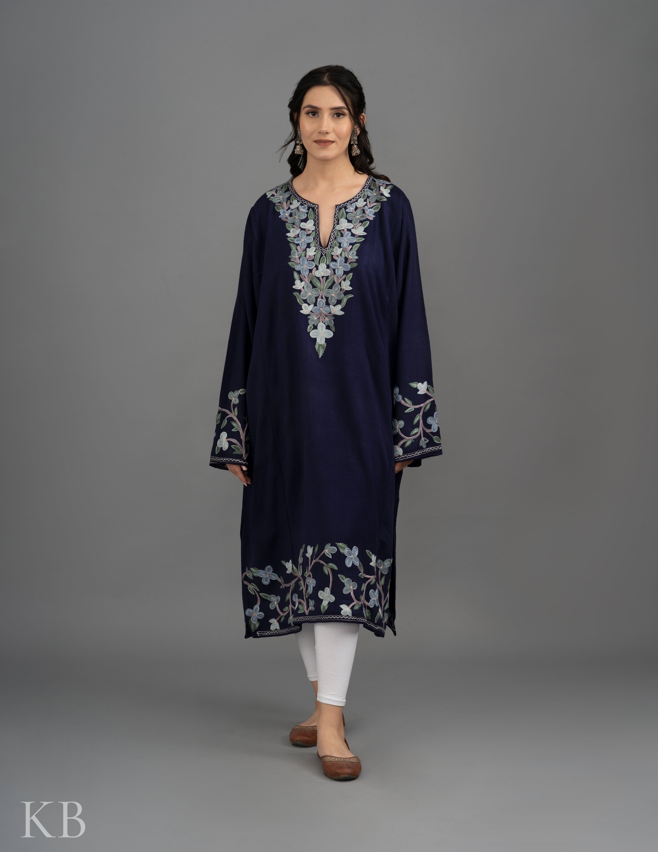 Kashmiri Dresses at best price in Mumbai by Kalpana Crafts- The Pashmina  Store | ID: 8460597833