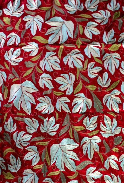 Buy Online From Kashmir Handmade Chinar Rugs – KashmirBox.com